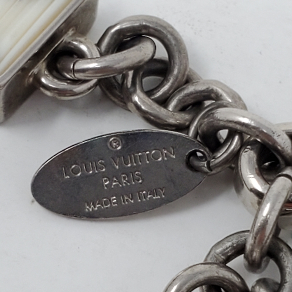 100% Auth Louis Vuitton Key Charm - Picture 8 of 9